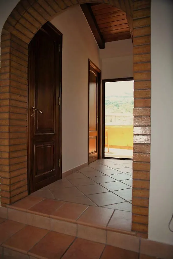 Bnb Donnalaura Carini 0*,  Italy