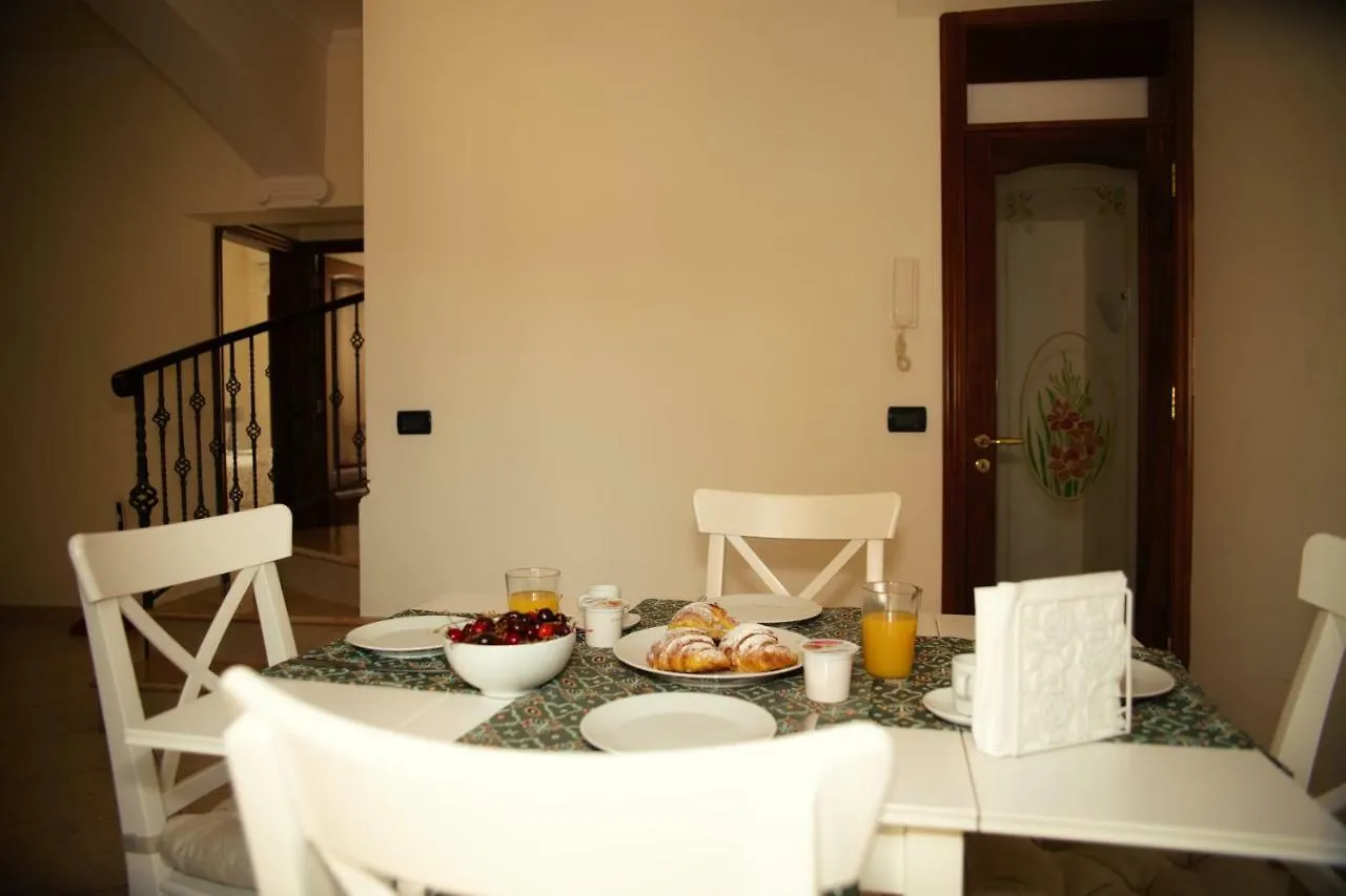 Bed & Breakfast Bnb Donnalaura Carini
